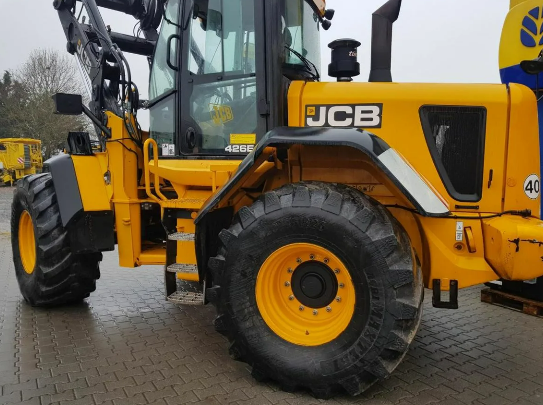 Компания JCB запускает новый полнофункциональный колесный погрузчик JCB 419S Agri